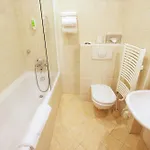 雷德尼斯戈蓝酒店