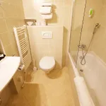 雷德尼斯戈蓝酒店 4*