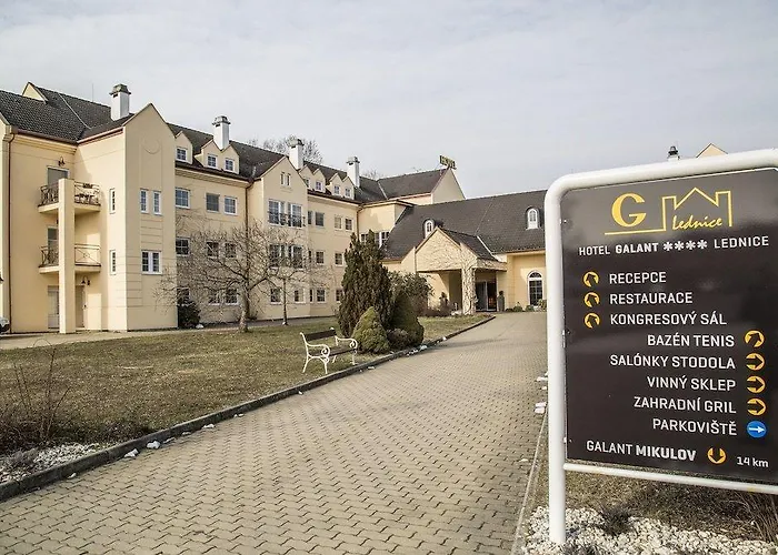 Отель Galant Леднице